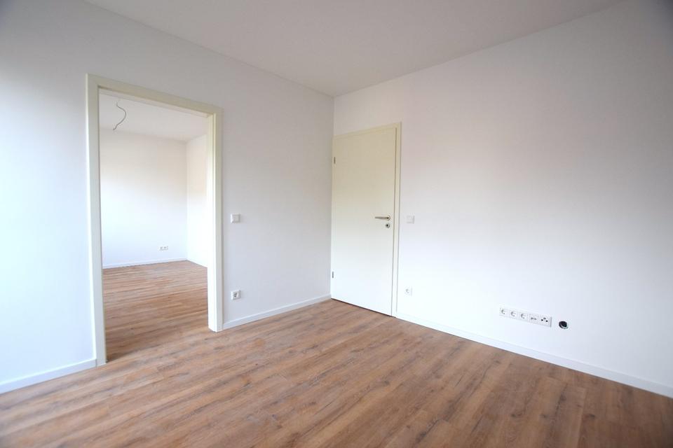 Thumbnail-Frisch sanierte 3-Zimmer-EG-Wohnung mit 2 Balkonen