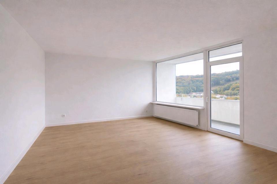 Thumbnail-Exklusive 3,5 Zimmer Wohnung - frisch kernsaniert! Von PRIVAT