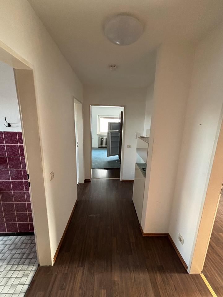 Thumbnail-3-Zimmer-Dachgeschosswohnung mit Stellplatz in Goßfelden