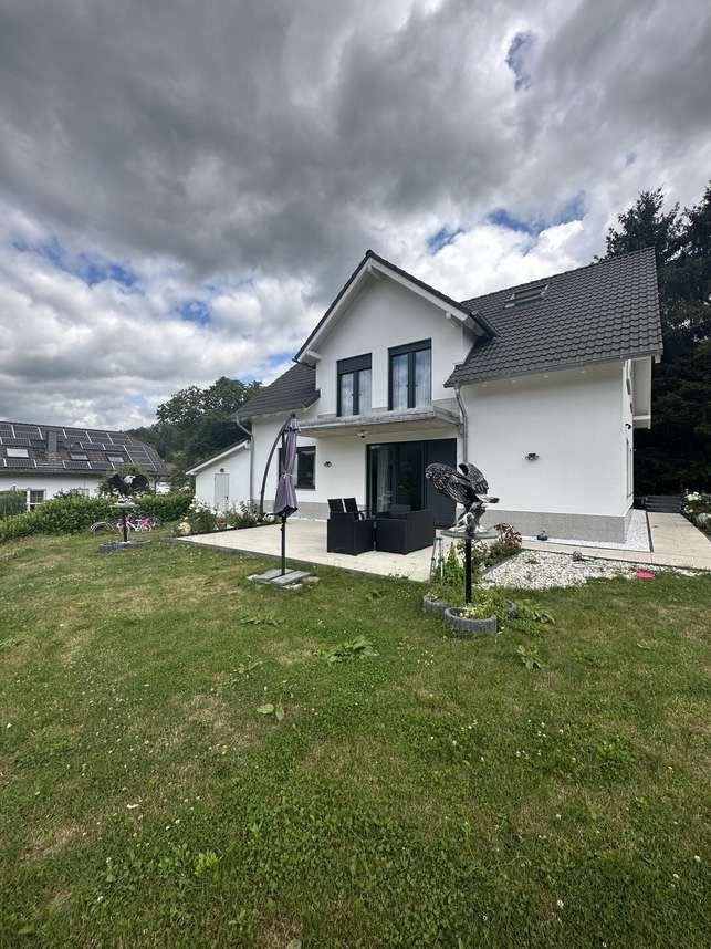 Thumbnail-Einfamilienhaus in Windeck (7 Zimmer)
