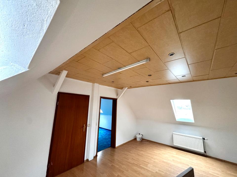 Thumbnail-3 Zimmer Wohnung in Neuenhäusen zentrale Lage