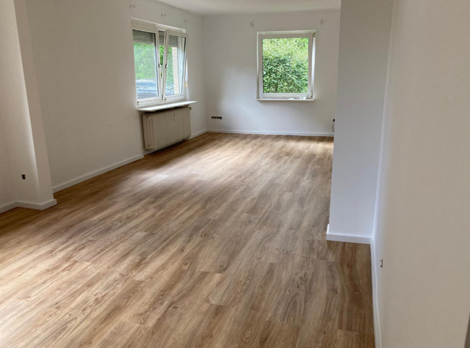 Thumbnail-Großzügige 3-Zimmer-Wohnung mit Kamin, Garten & separatem Eingang