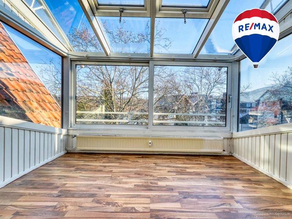 Thumbnail-3-Zimmer-Dachgeschoss-Wohnung mit Balkon