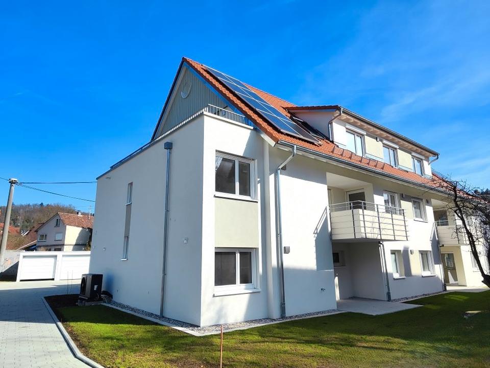 Thumbnail-Helle Neubauwohnung mit Garten in ruhiger Lage! 4,5-Zimmer - Balkon - Aufzug - Einzelgarage und Stellplatz!