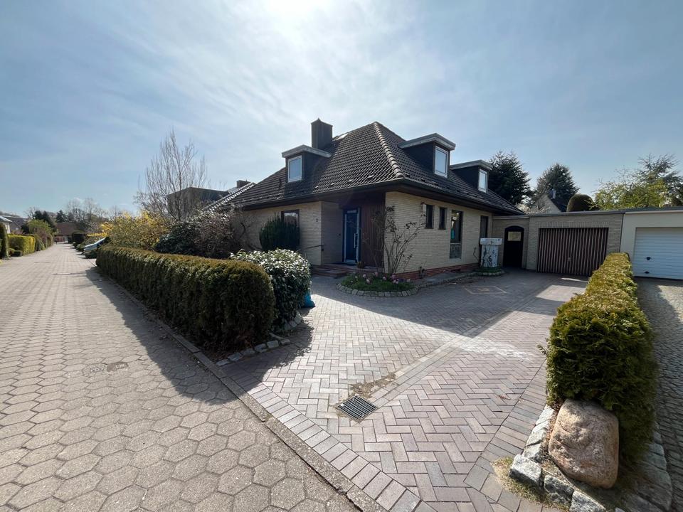 Thumbnail-Modernisiertes Einfamilienhaus in Toplage von Pinneberg zur Miete