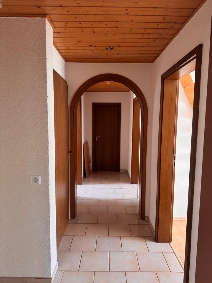 Thumbnail-2,5 Zimmer Wohnung Dachgeschoss