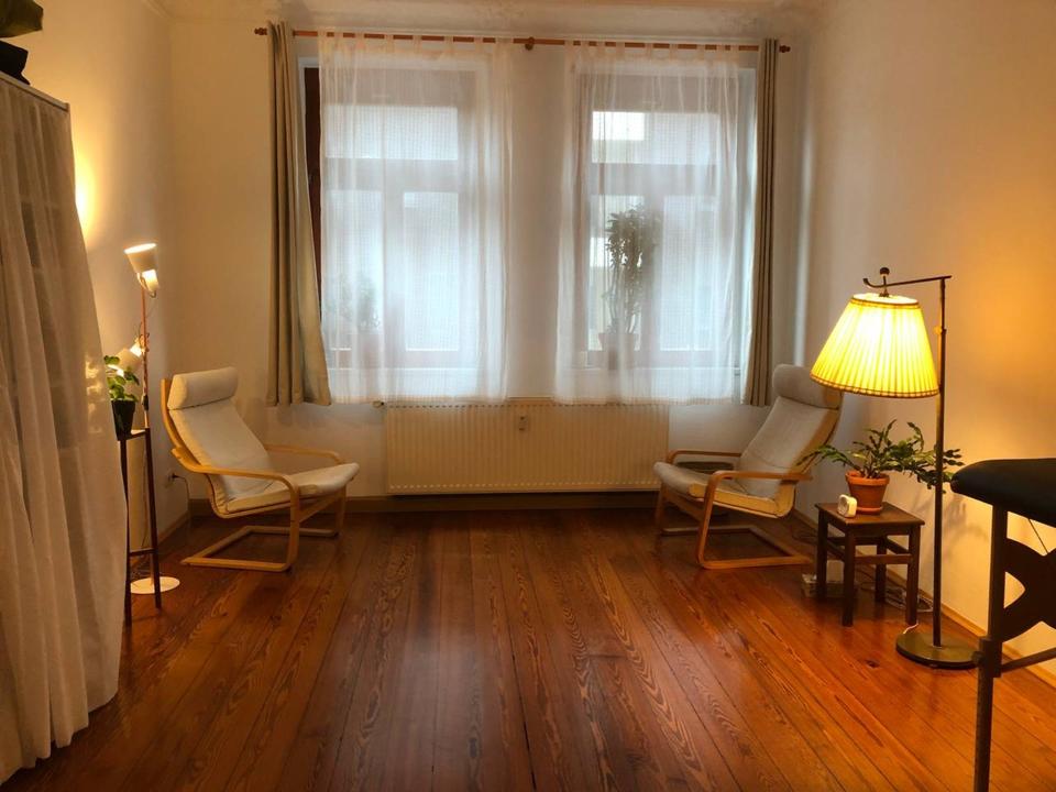 Thumbnail-Praxisraum in körpertherapeutischer Praxisgemeinschaft am WE