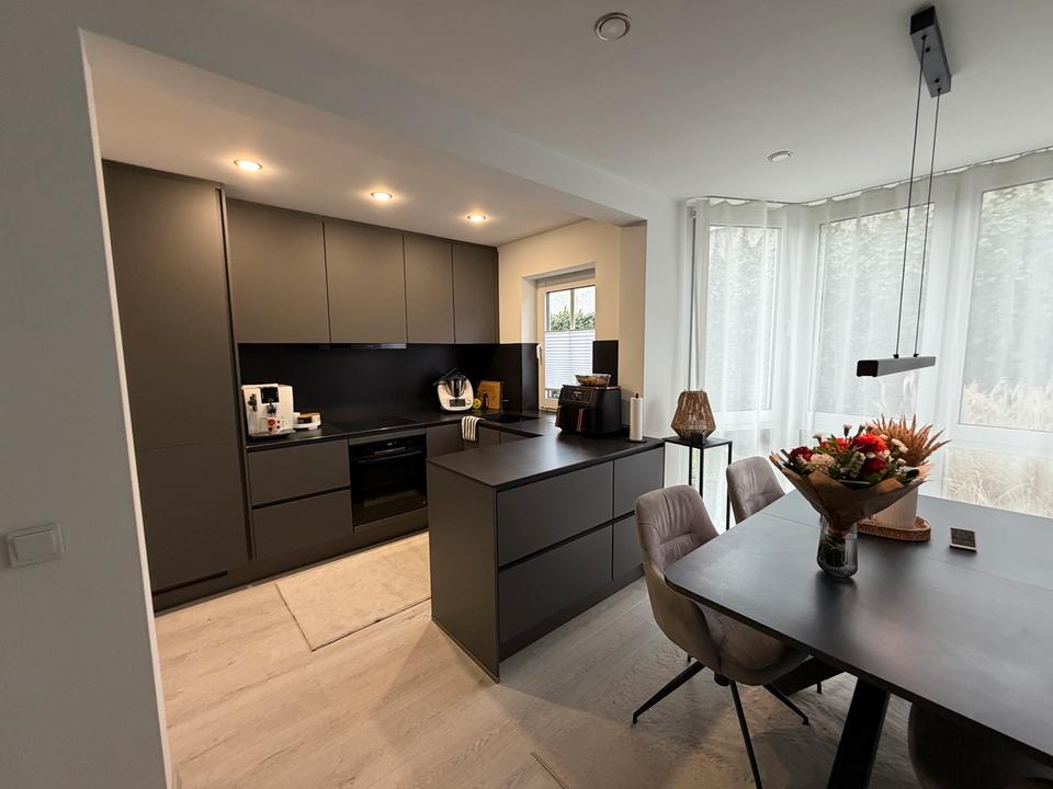 Thumbnail-2 Zimmer Wohnung in Hochheim FELDRANDLAGE kernsaniert