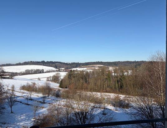 Thumbnail-Möblierte 2-Zimmer DG-Wohnung mit Aussicht