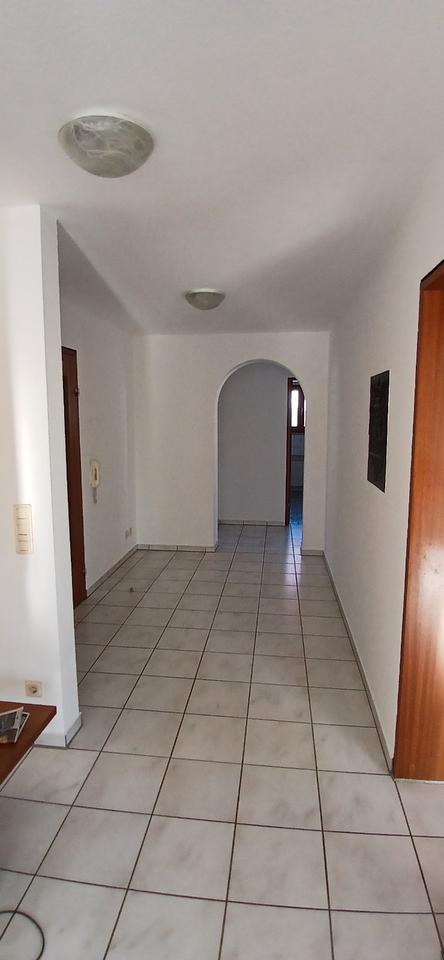 Thumbnail-4,5-Zimmer Wohnung mit Balkon + 2 Tiefgaragenplätze in Backnang