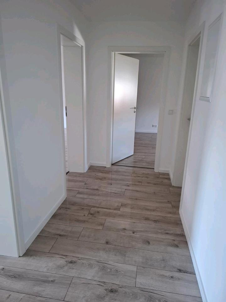 Thumbnail-3-Zimmer-Wohnung in zentraler Lage mit Balkon und Garage