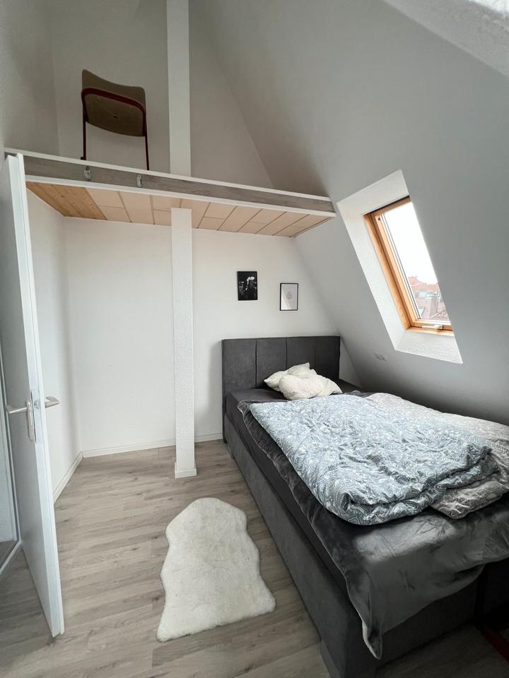 Thumbnail-Zentrale 3-Zimmer-Maisonettewohnung an der Alten Mainbrücke