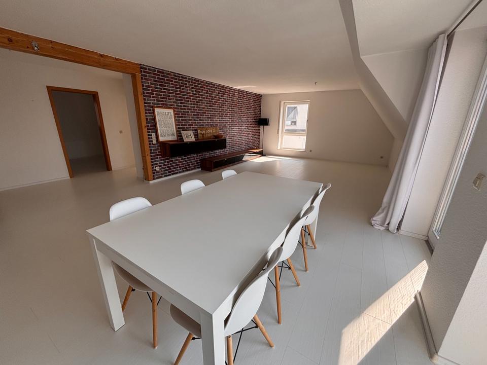 Thumbnail-Helle 3-Zimmer-Dachgeschosswohnung Illerkirchberg