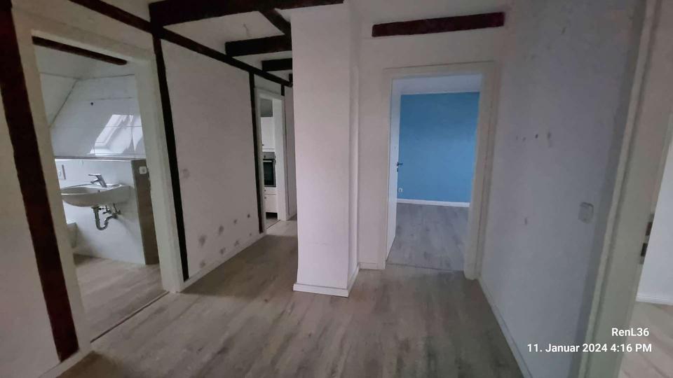 Thumbnail-Ebendorf - Morderne Dachgeschosswohnung mit Duschbad