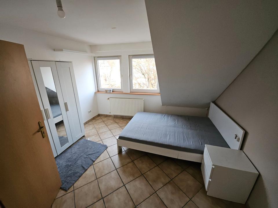 Thumbnail-ruhiges WG Zimmer HM Zentrum Eckwanne WLAN EBK, Amt möglich