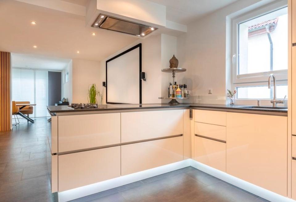 Thumbnail-Tiengen 79761 allein stehendes Haus mit zusätzliche Baugrundstück