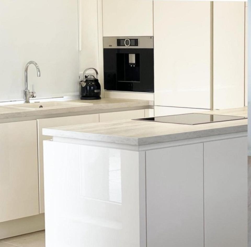 Thumbnail-Hochwertige 3-Zimmer- Penthousewohnung mit großer Sonnenterrasse