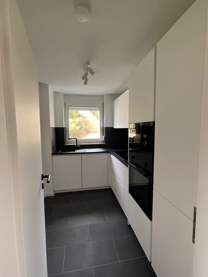 Thumbnail-*Erstbezug: 2 12-Zi.Whg.-Stellplatz, neue Küche, Balkon*