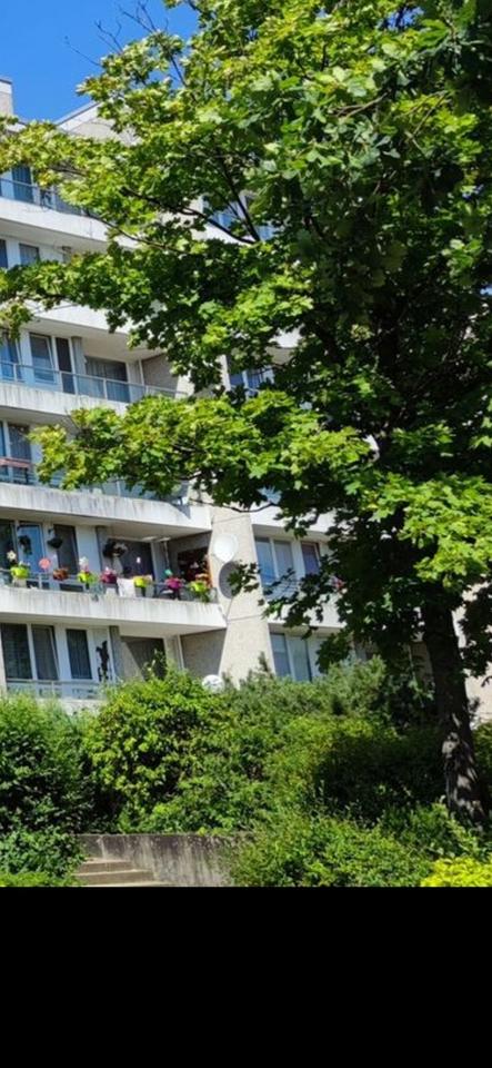 Thumbnail-Gemütliche 2,5 Zimmer Wohnung zum 1.6 Balkon Stadnah Autzug