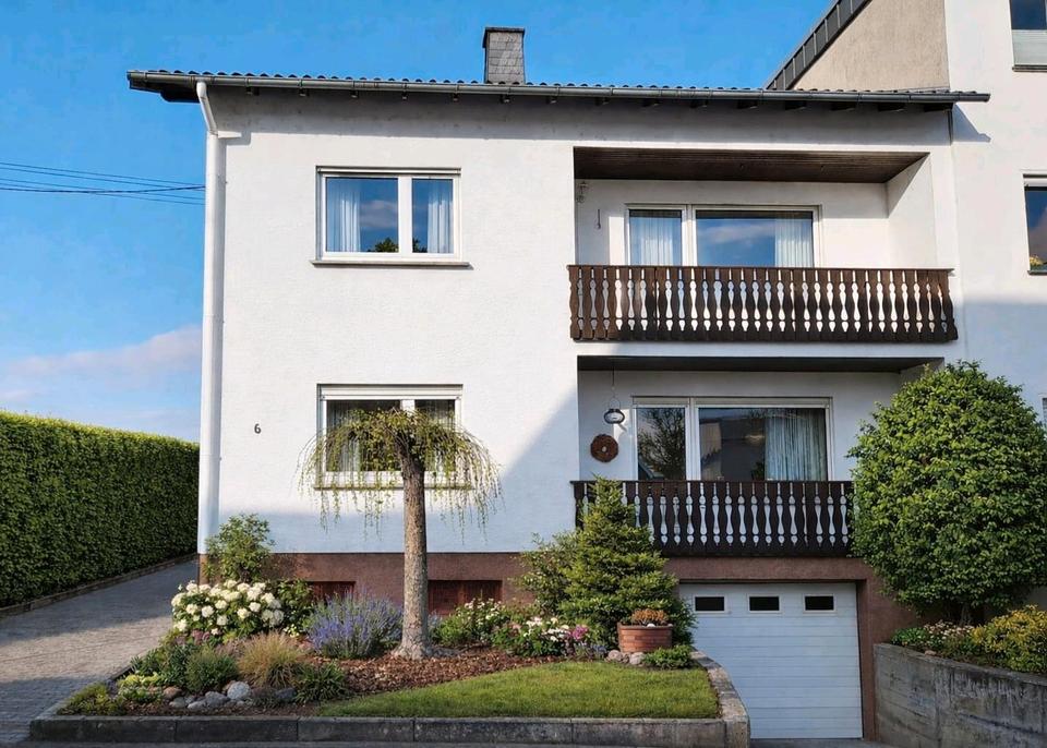 Thumbnail-Ein- Zwei-Familien-Haus im Ortskern von Elz