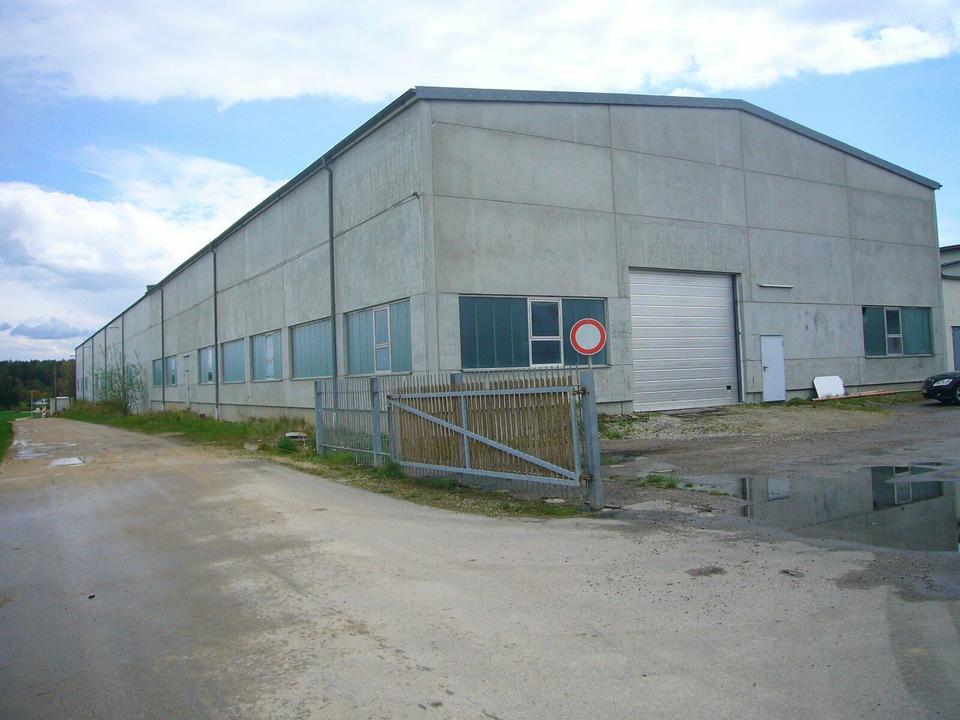 Thumbnail-Halle mit 900 m² in einem Gewerbepark zwischen Denkendorf und Beilngries