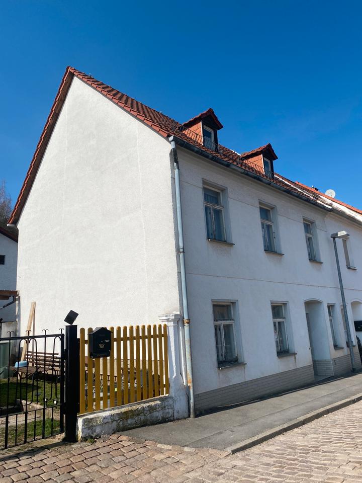 Thumbnail-Charmantes Reihenendhaus mit großzügigem Wohnkonzept und Grünhang