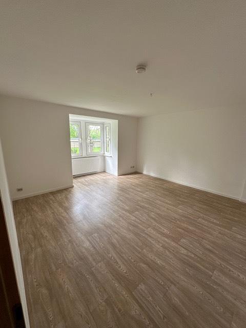 Thumbnail-Ruhige und großzügige Einraumwohnung im Erdgeschoss ,ideal als erste, eigene Wohnung