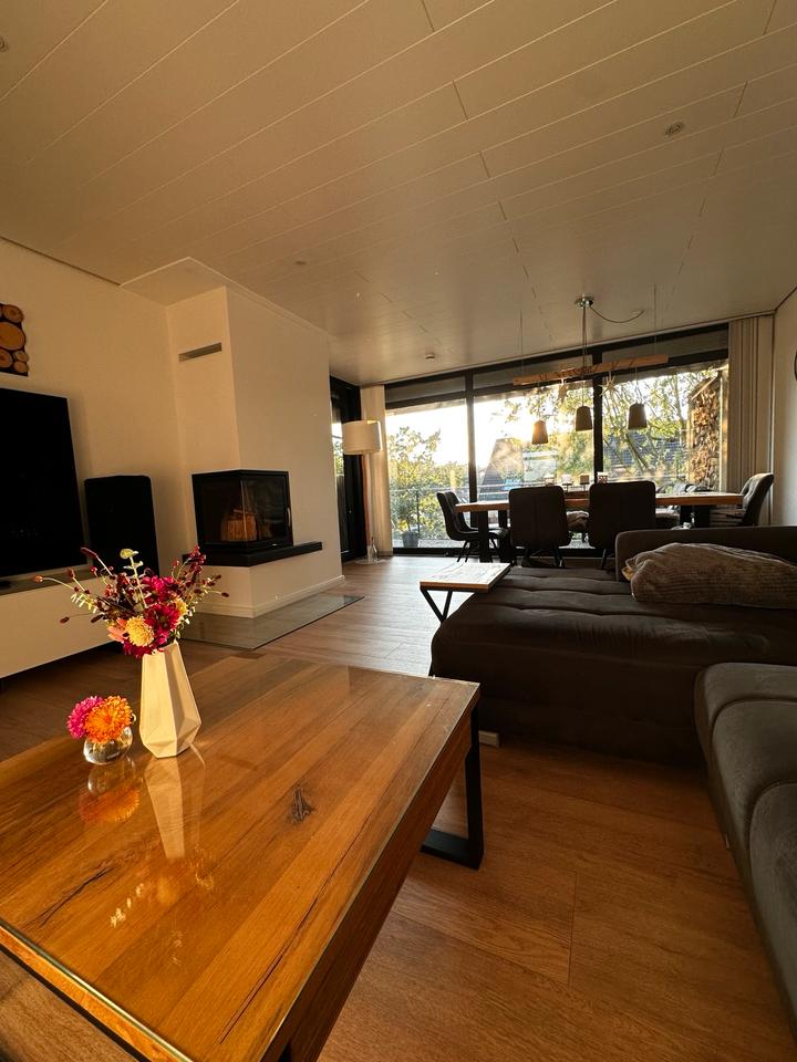 Thumbnail-Von Privat: Moderne 3-Zimmer ETW (97m2) mit Kamin & großer Loggia