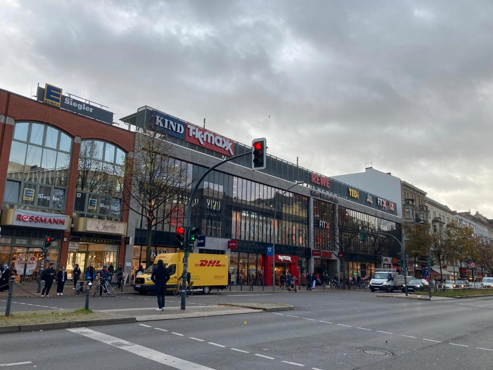 Thumbnail-MÖBLIERTE APARTMENT MIT TERRASSE IN ZENTRALER WOHNLAGE