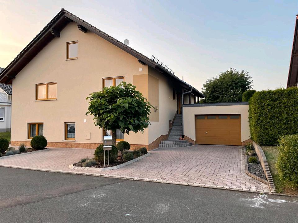 Thumbnail-Einfamilienhaus freistehend mit Einliegerwohnung