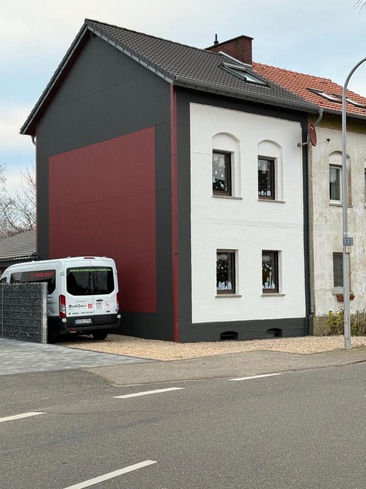 Thumbnail-Doppelhaushälfte mit großem Potenzial für Handwerker in HS-Kempen