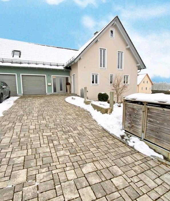 Thumbnail-Einfamilienhaus mit Einliegerwohnung + PV-Anlage provisionsfrei