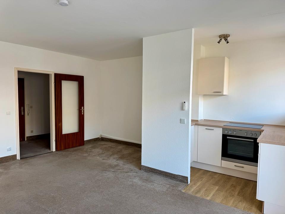 Thumbnail-Grosszügige 1-Zimmer Wohnung mit Balkon im 1.OG in Frankfurt-Nied