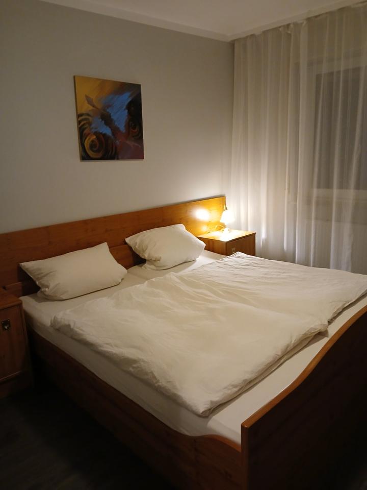 Thumbnail-Zimmer (1-2 Pers.) inkl. Bad, Bad Homburg (Kirdorf) zu vermieten