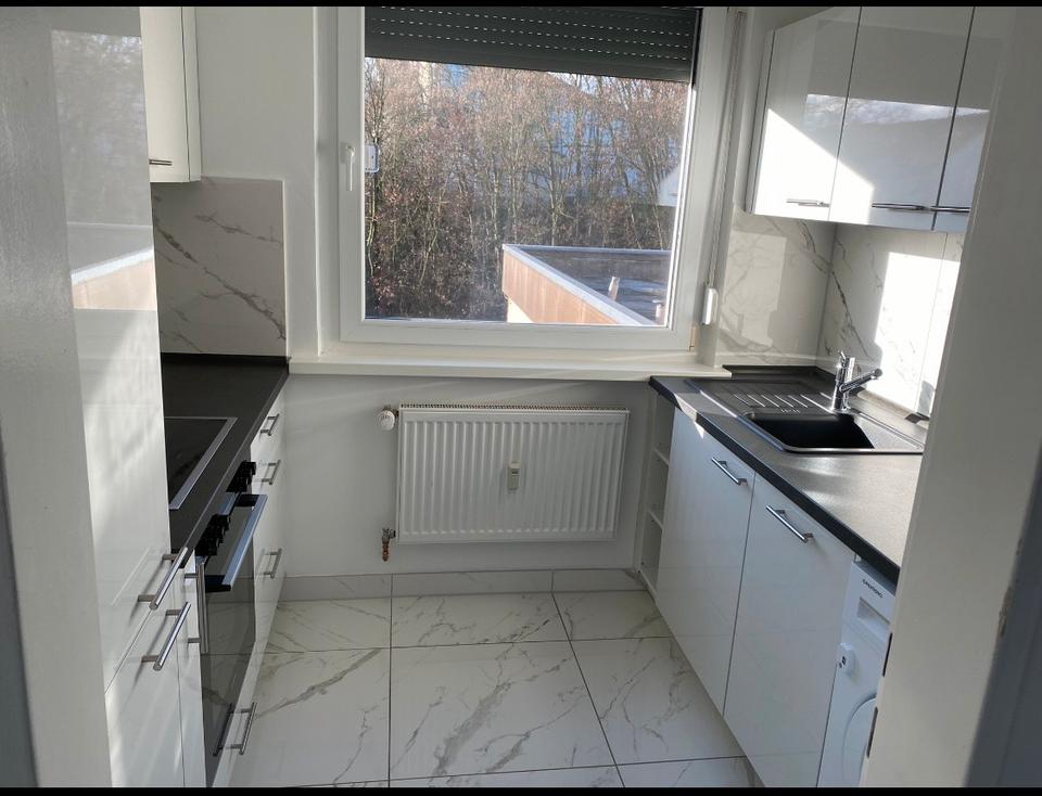 Thumbnail-Moderne und Stilvolle 2 Zimmer Dachgeschosswohnung zum 01.06.26