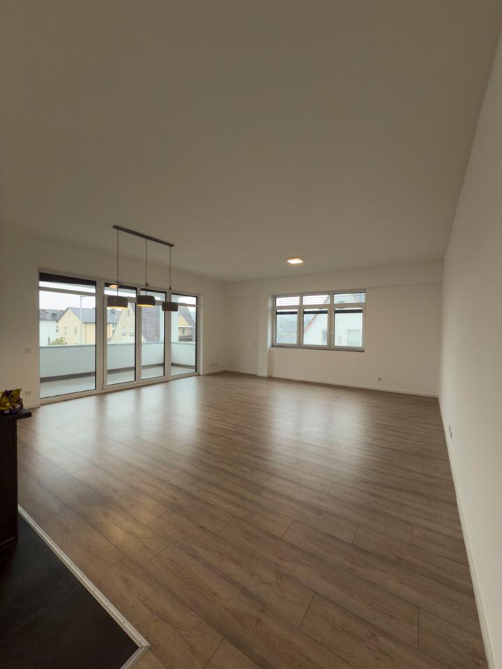 Thumbnail-große loftartige 4-Zimmer-Wohnung für Ihre Familie