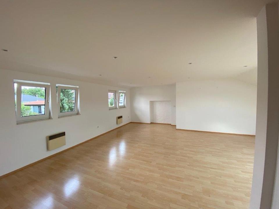 Thumbnail-Schöne, helle DG-Wohnung Mörlenbach OT Juhöhe