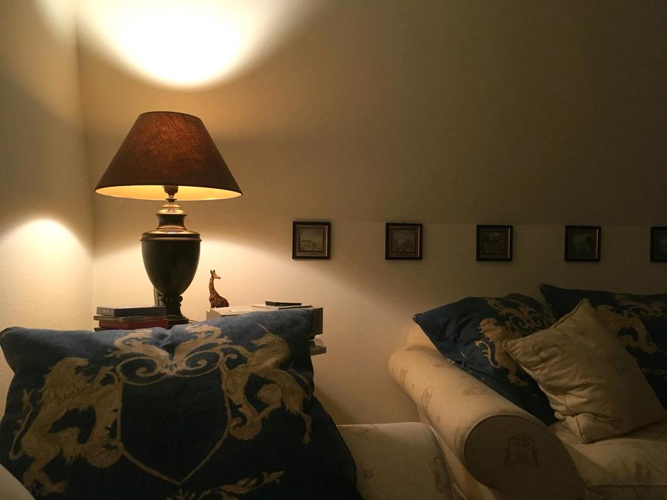 Thumbnail-2-Zi-Whg (79qm), möbliert an Frau zur Untermiete.