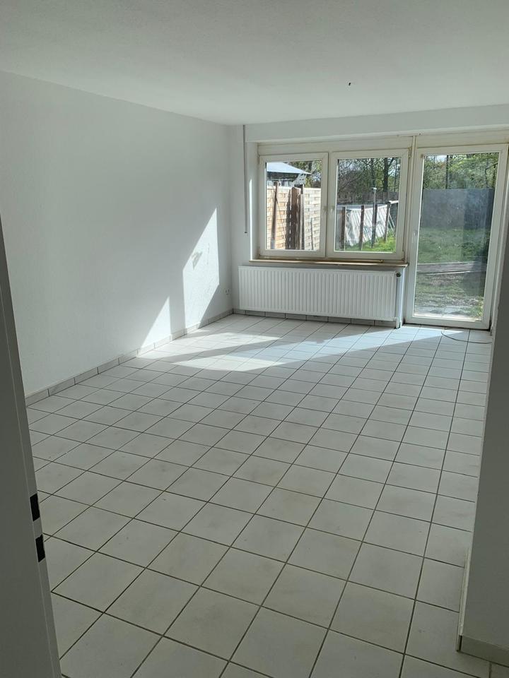 Thumbnail-Schöne Erdgeschosswohnung mit Garten in Saterland Scharrel zu vermieten