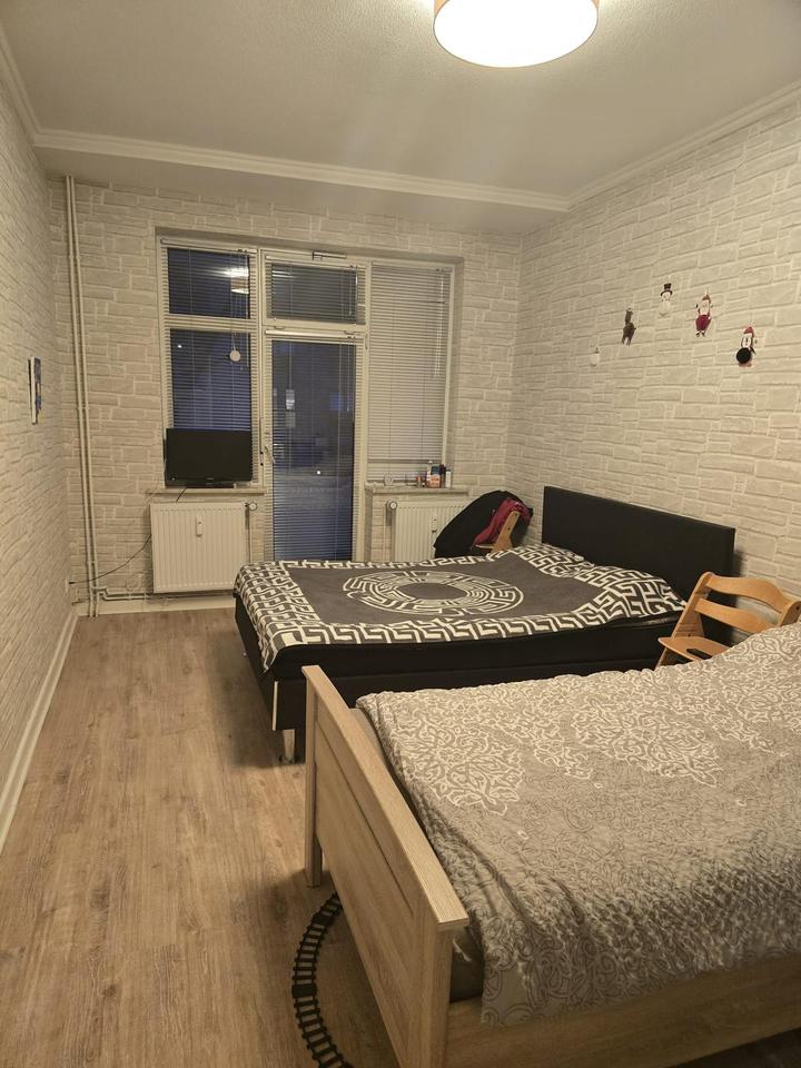 Thumbnail-Eine möblierte 2-Zimmer-Wohnung in Hamburg, 28 Euro pro Person pro Tag.