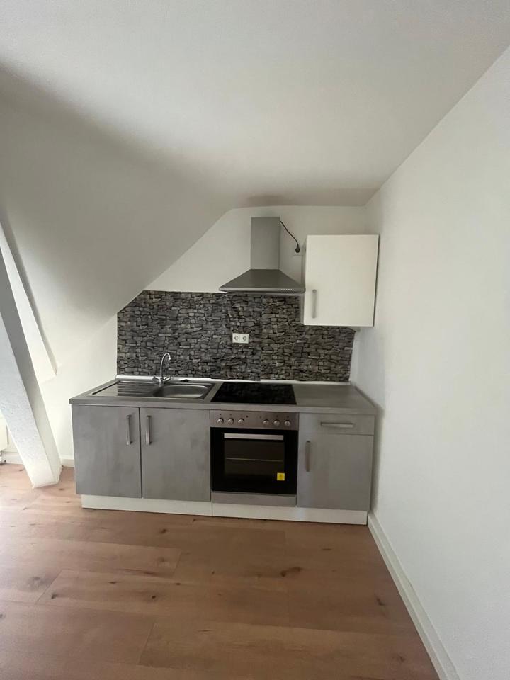 Thumbnail-Helle gr0ßzügige 2-Zimmer-Wohnung in zentraler Lage von Worms