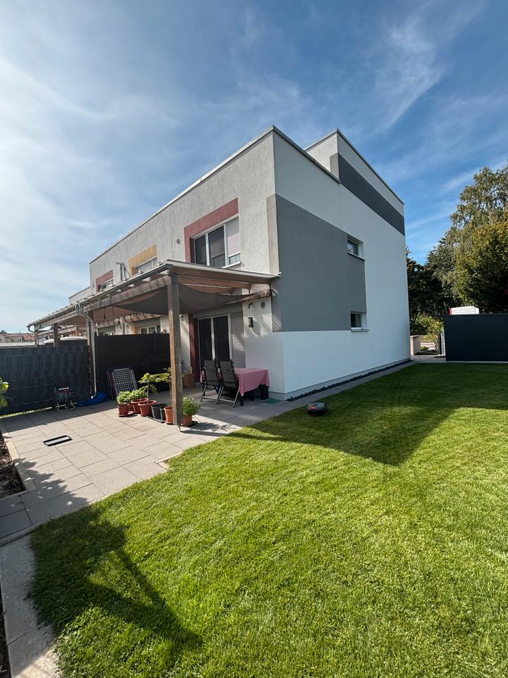 Thumbnail-Reiheneckhaus mit 5,5 Zi., EBK, Keller & Großer Garten