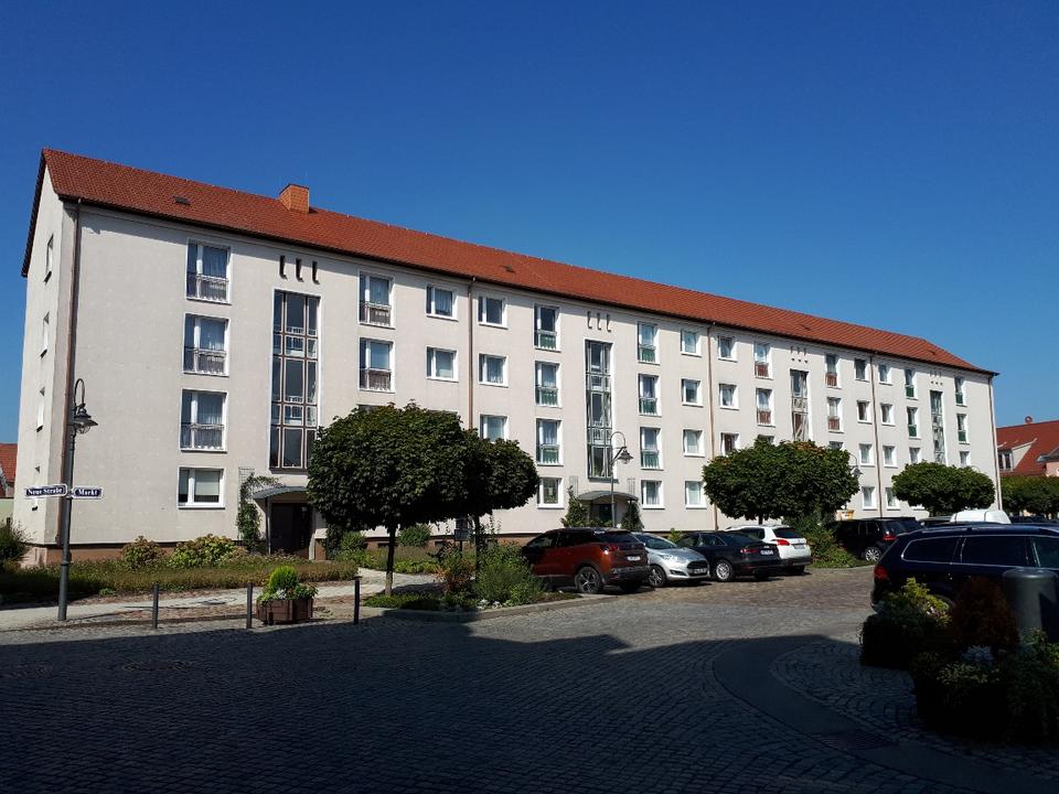 Thumbnail-Markt 10 - 3R-Wohnung in der 3. Etage, Küche u. Bad mit Fenster