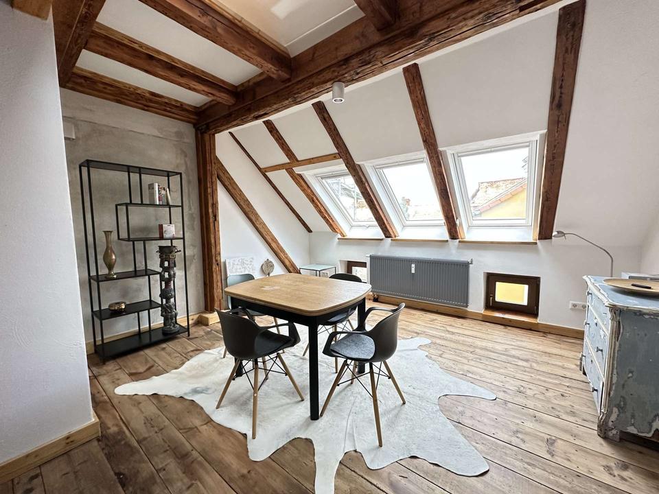 Thumbnail-Möbliertes Loft mit Stil und Exklusivität