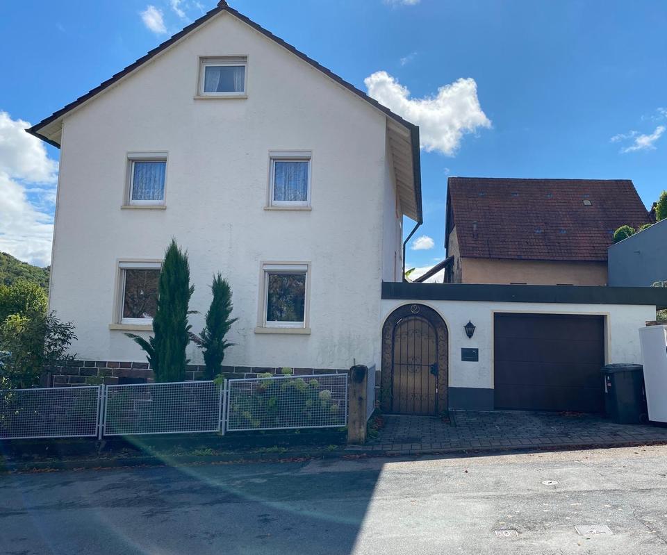 Thumbnail-2-3 Parteienhaus mit 10 Zimmern und Garage in Kämpfelbach