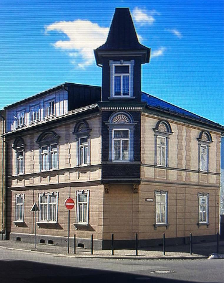 Thumbnail-Großzügige 3-Zimmer-Wohnung mit Balkon in Ilmenau