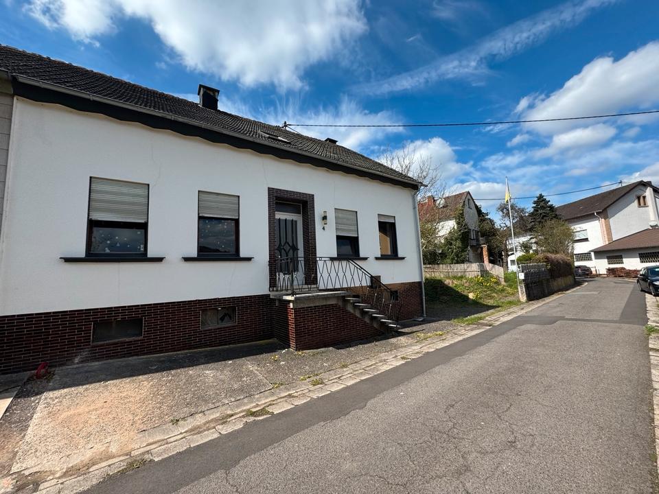 Thumbnail-Doppelhaushälfte mit großem Potenzial