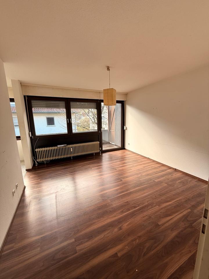 Thumbnail-Helle 2,5-Zimmer-Wohnung mit Balkon und Stellplatz in Mühlhausen