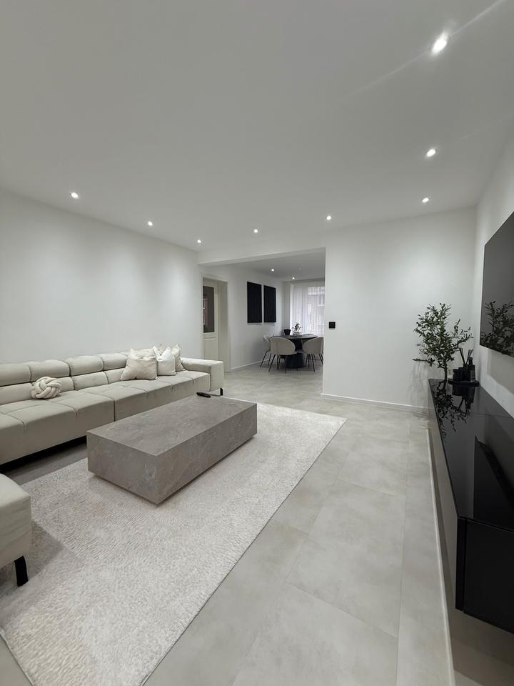 Thumbnail-Kernsanierte 4-Zimmer-Wohnung mit 2 Balkonen in Hannover