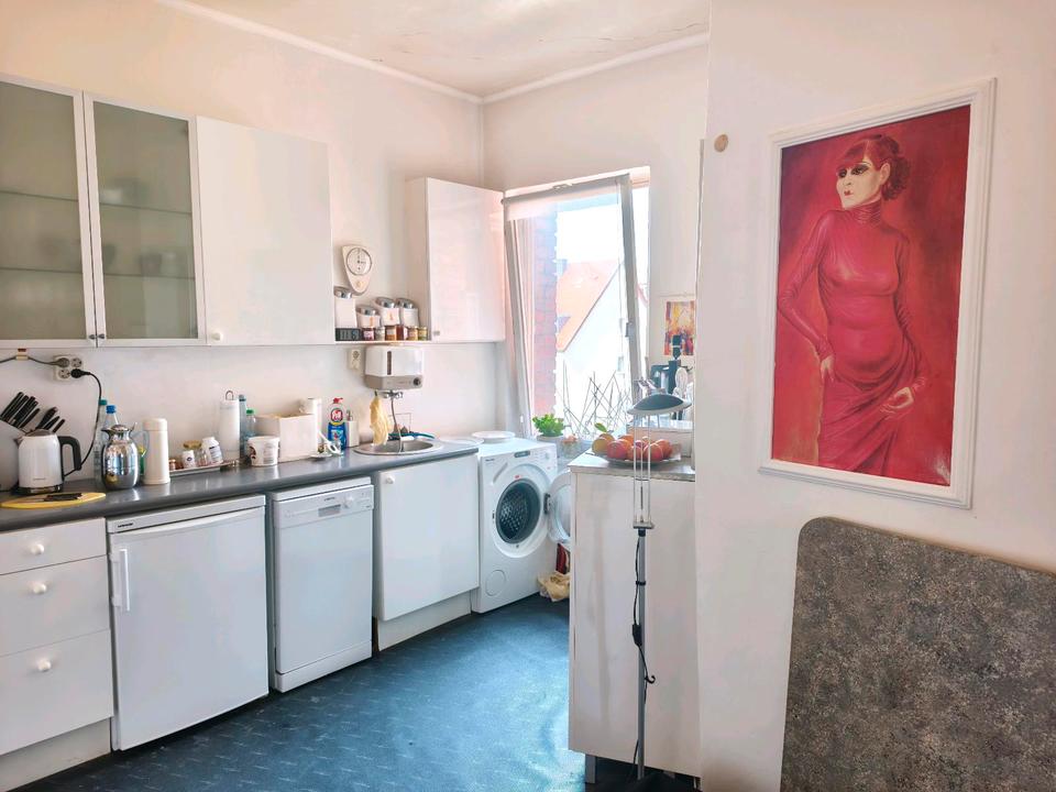 Thumbnail-91054 Erlangen : Schöne große Wohnung mit Balkon